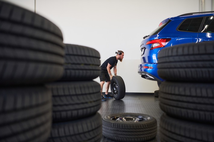 ADAC Sommerreifentest: Vielfach empfehlenswert Fast alle 34 Reifen in SUV- und Kleinwagengröße überzeugen